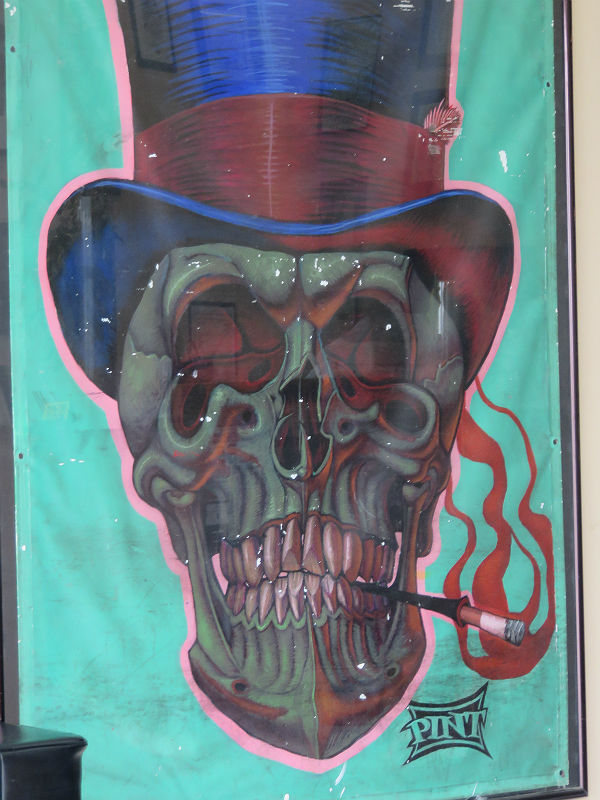 Venice Beach in Southern California has always attracted artists. You can see a lot of their work on local buildings. – photos by Joe Alexander