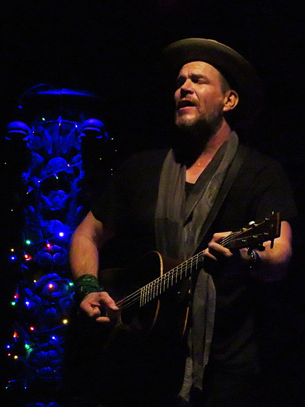 Jack Ingram in a solo show in San Antonio on Dec. 20, 2018. - photo by Joe Alexander