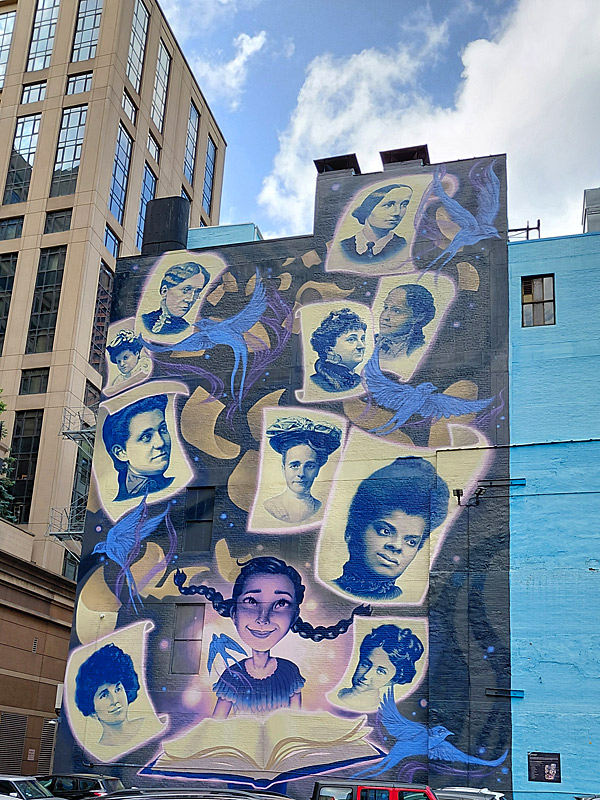 Mural near my hotel in downtown Chicago. - photo by Joe Alexander